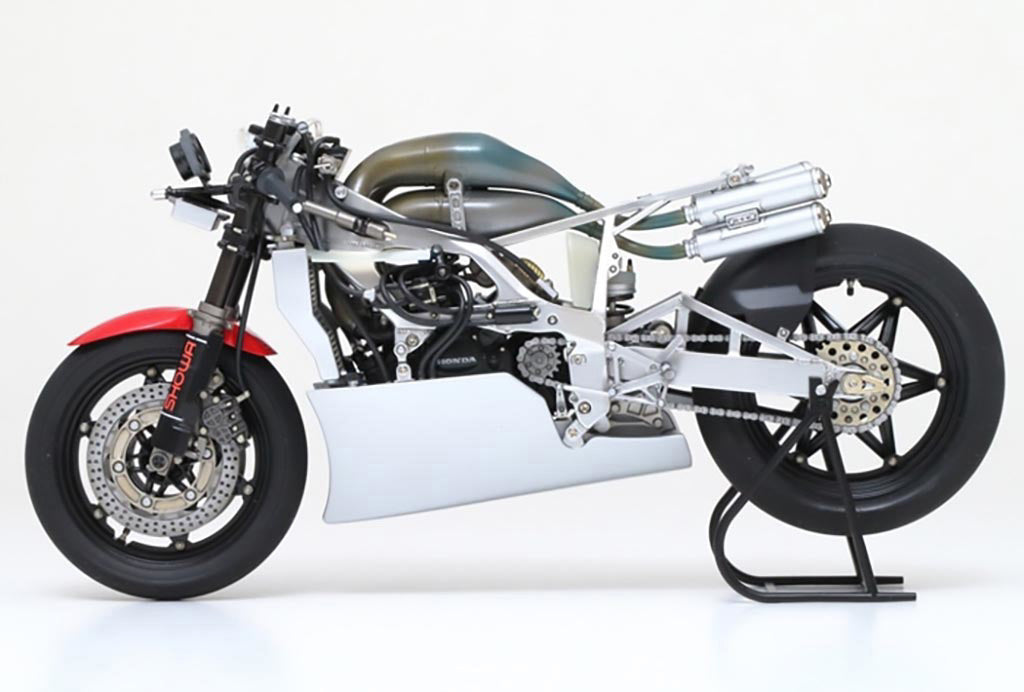 Tamiya 1:12 Honda NSR500'84 Plastic Model Kit - 14121_3