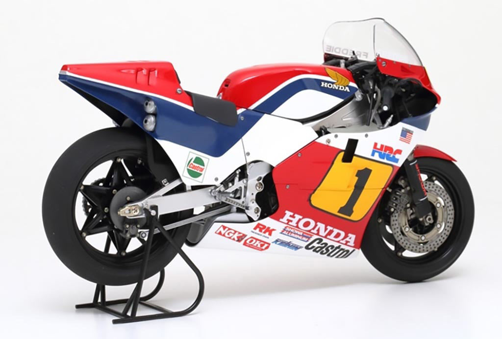 Tamiya 1:12 Honda NSR500'84 Plastic Model Kit - 14121_5