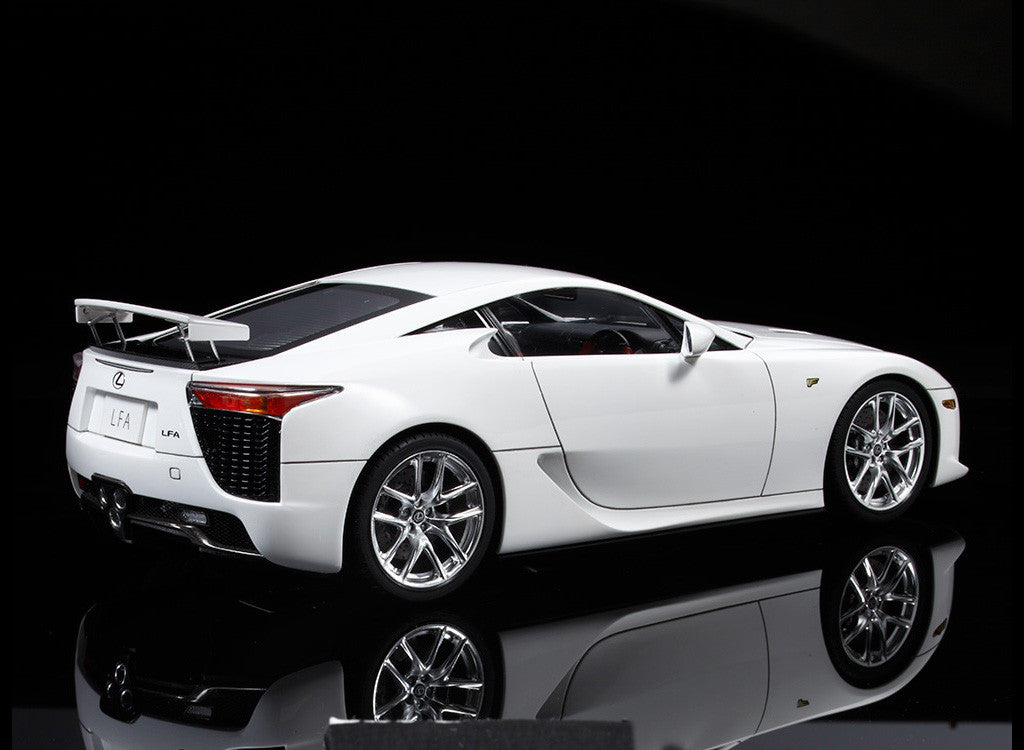 Tamiya 1:24  Lexus  LFA Supercar