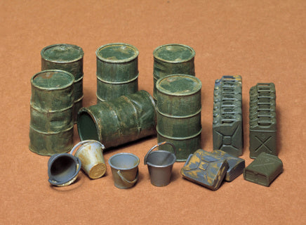 Tamiya 1:35 Accessories Jerry Cans Set