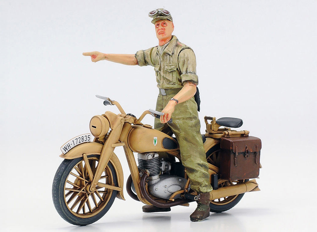 Tamiya 1:35 German Sd.Kfz.222 Leichter Panzerspahwagen 4x4 Afrika Korps 35286