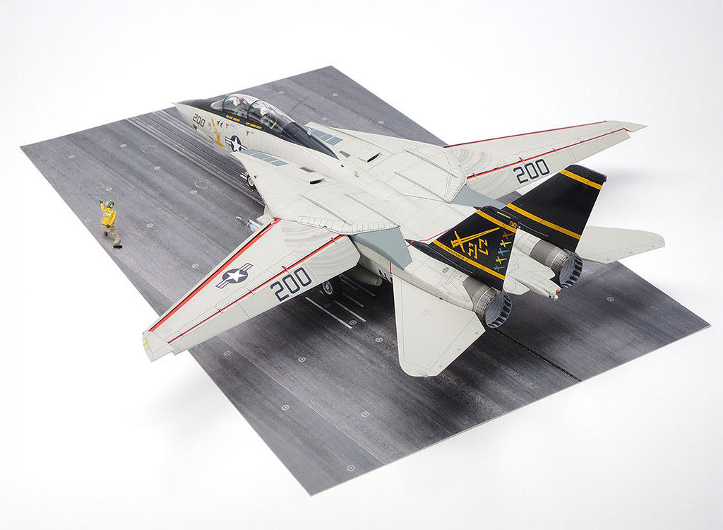 Tamiya 1:48 USN F-14A Tomcat (Late Version) Carrier Launch Set - 61122_003
