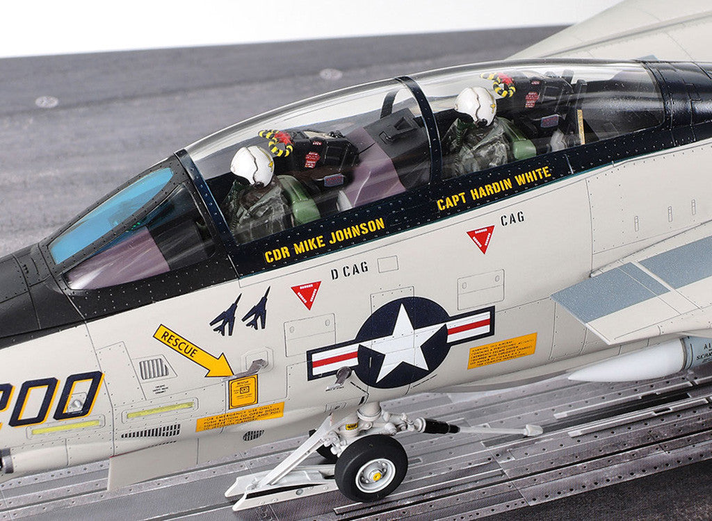 Tamiya 1:48 USN F-14A Tomcat (Late Version) Carrier Launch Set - 61122_014