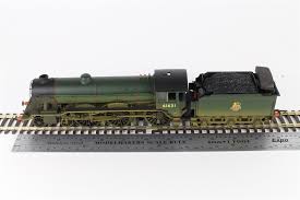 Hornby R3004 BR 4-6-0 Class B17/2 Serlby Hall Weathered edition