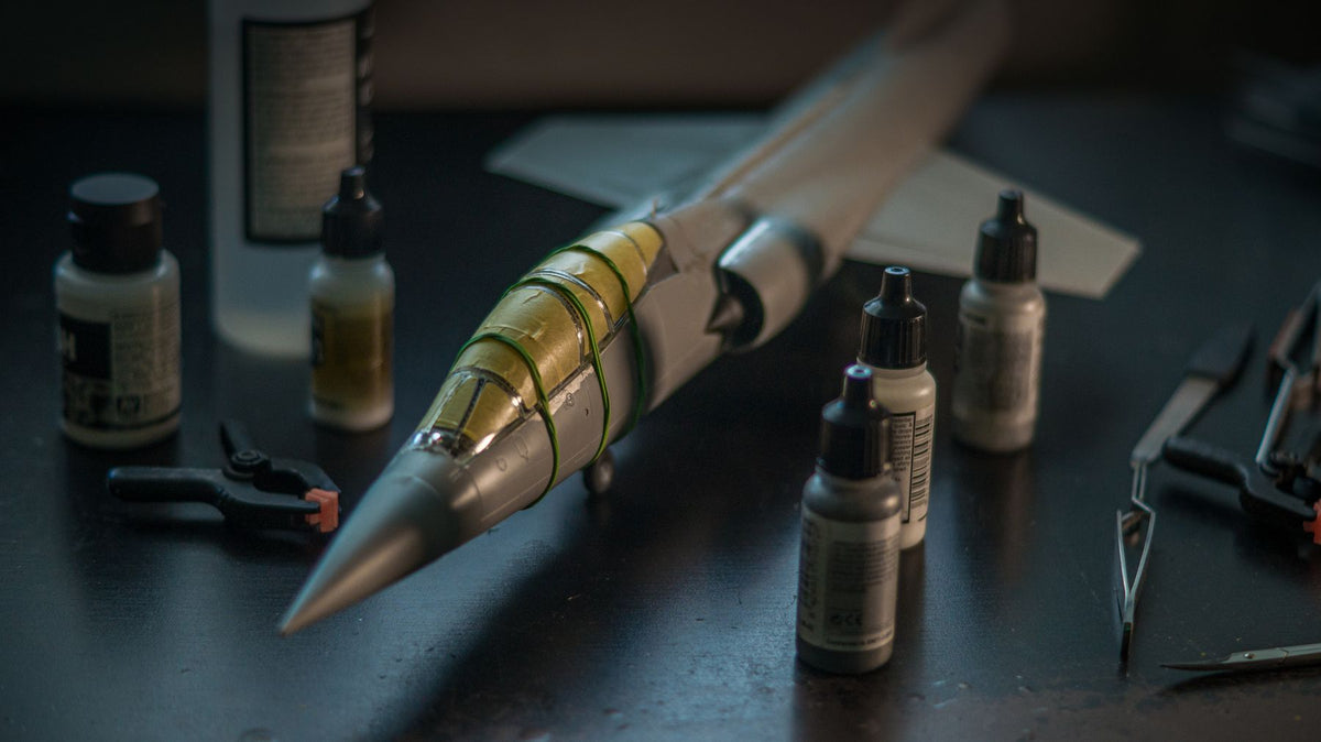 Aircraft kits, 1:144 to 1:24