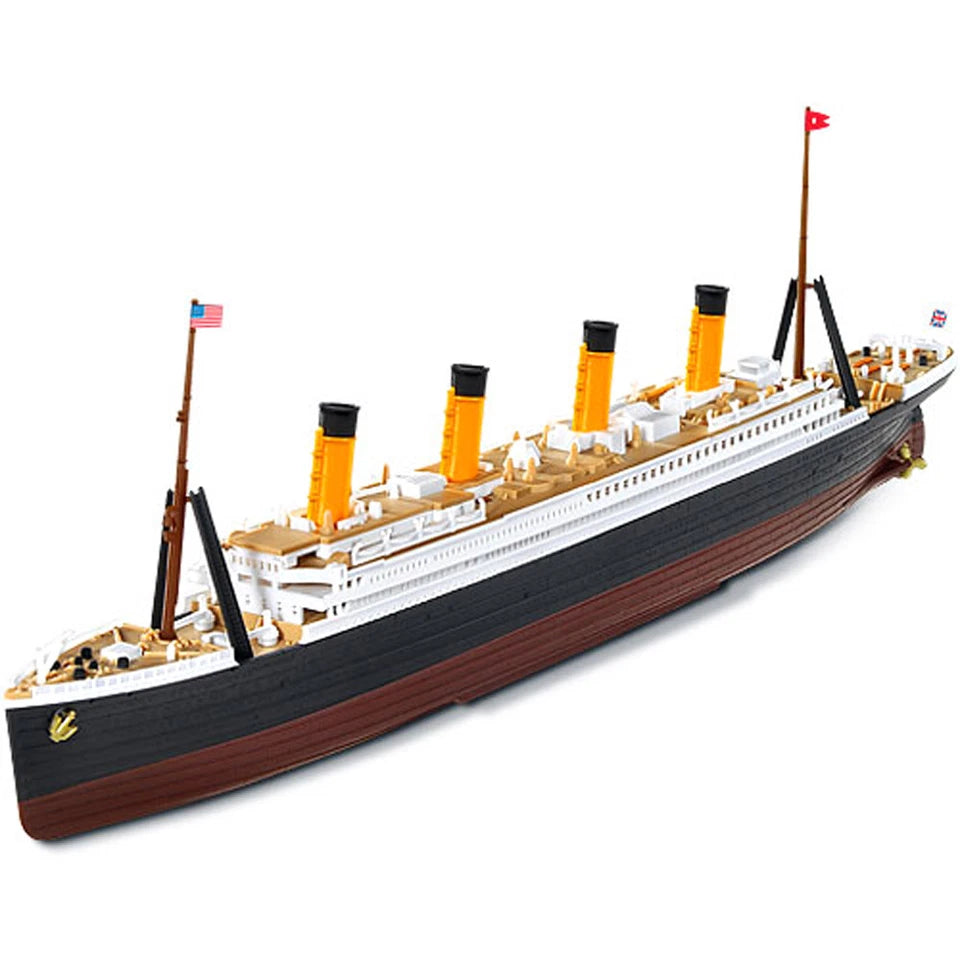 Academy 1:1000 RMS Titanic 14217